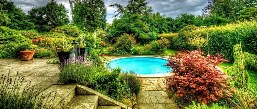 Pools & Wasser
